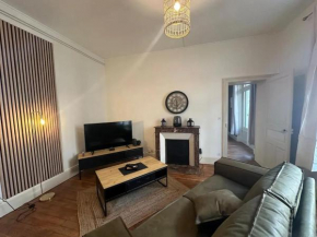 Appartement charmant à Moulins avec terrasse privée